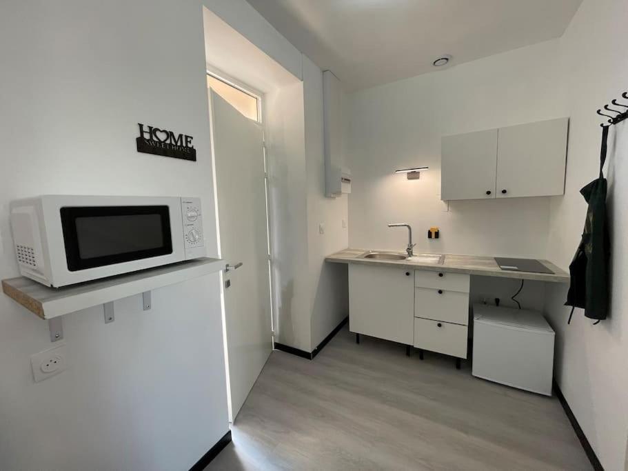 Studio A2 18M2 Cosy 5Minutes Gare Parking Gratuit Rue De La Mure Roanne Dış mekan fotoğraf